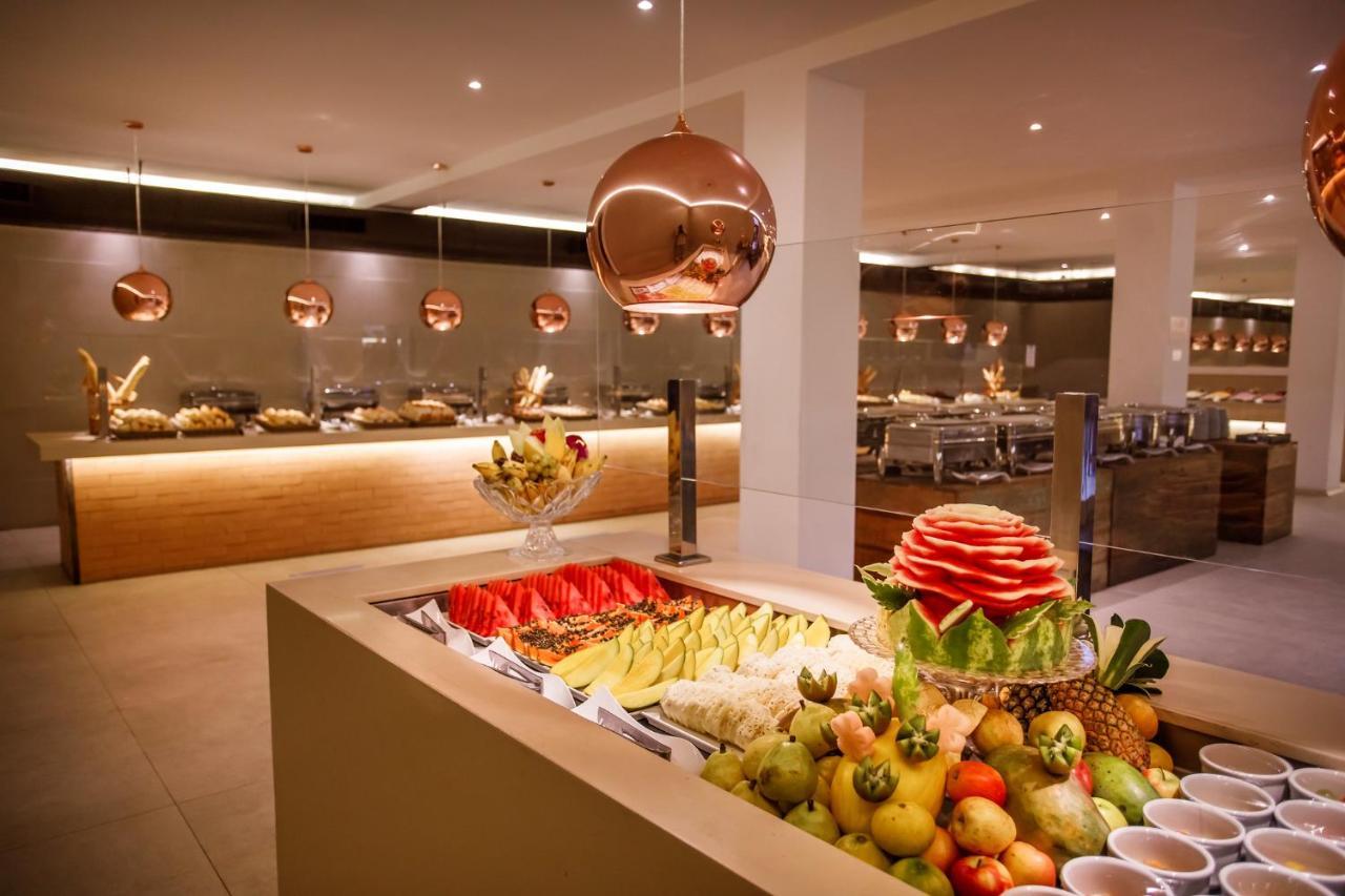 La Torre Resort All Inclusive Порту-Сегуру Екстер'єр фото The buffet at the hotel